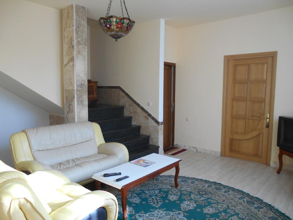 Сolibri Hotel Yerevan Ngoại thất bức ảnh